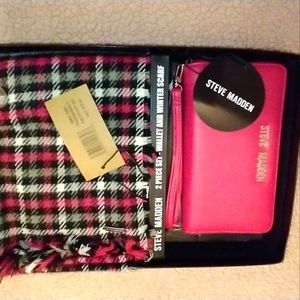Steve Madden 2-piece scarf and wallet set NIB